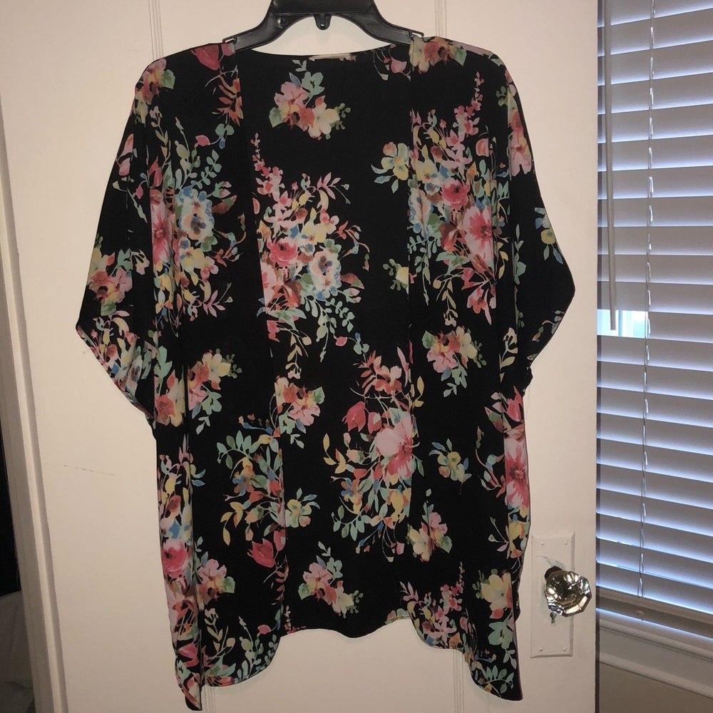 Floral kimono wrap